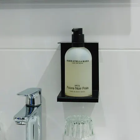 Boutique Mauritz, A Member Of Ql