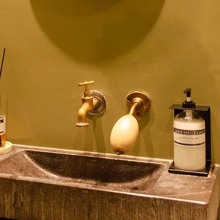 Mauritz Hotel *