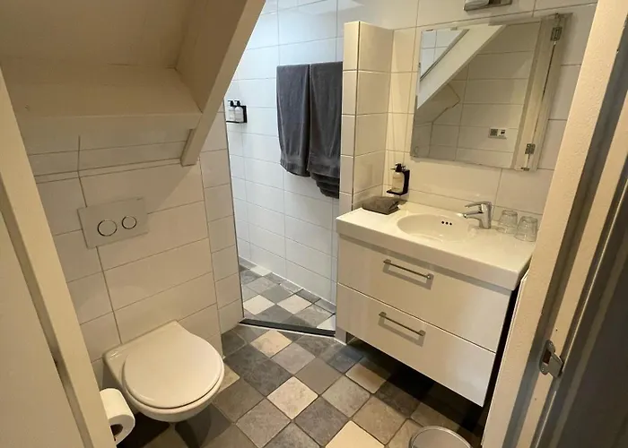 Boutique Mauritz, A Member Of Ql