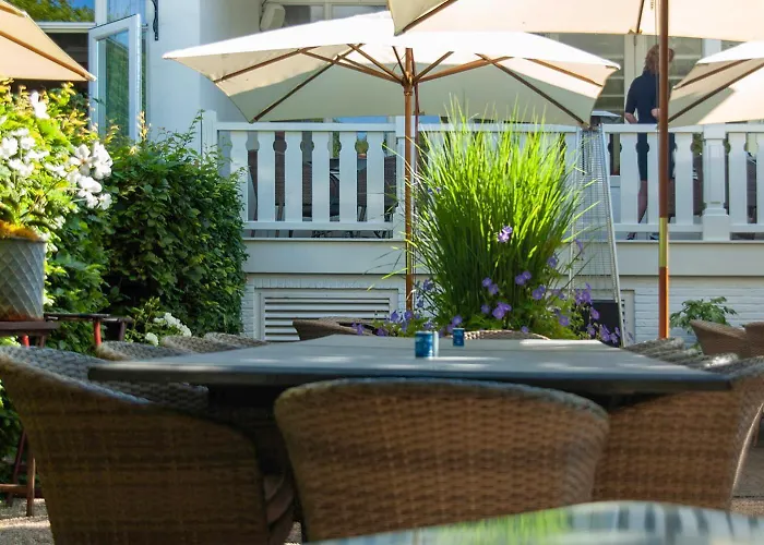 Boutique Mauritz, A Member Of Ql