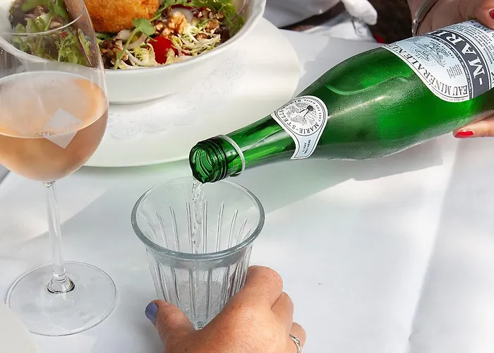 Boutique Mauritz, A Member Of Ql